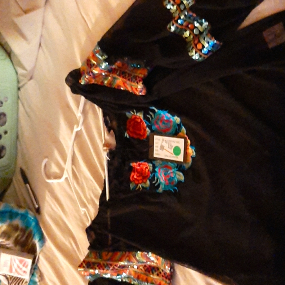 S Blouse, Gyspy Wagon Festival, ROJA